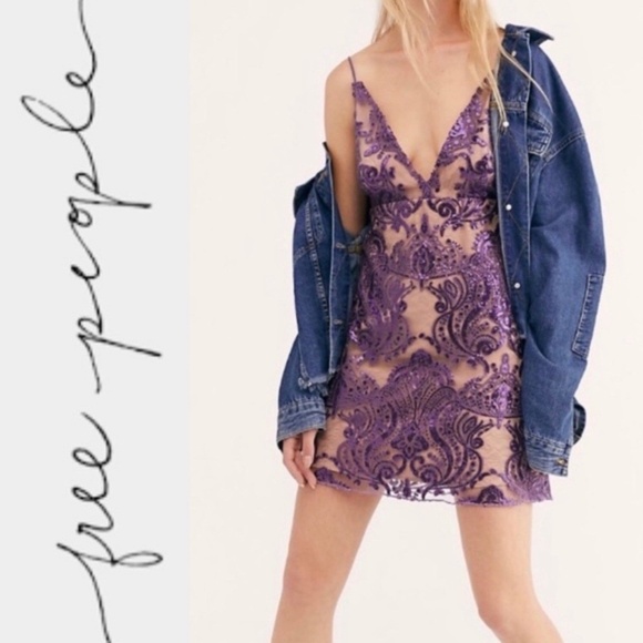 ⭐️ Embroidered Tapestry V Neck Low Cut Boho Peasant Hipster Hippie Mini Dress - Picture 1 of 4